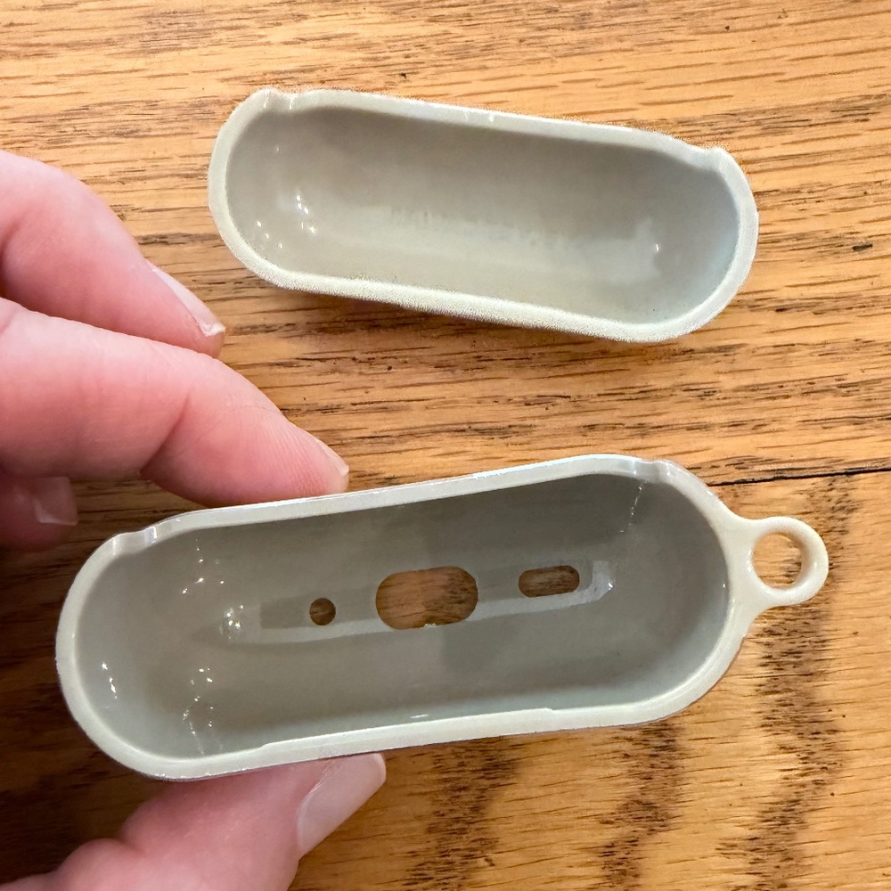 NWOT Velvet Caviar Nude Vibe Checker AirPod Case - Picture 5 of 5
